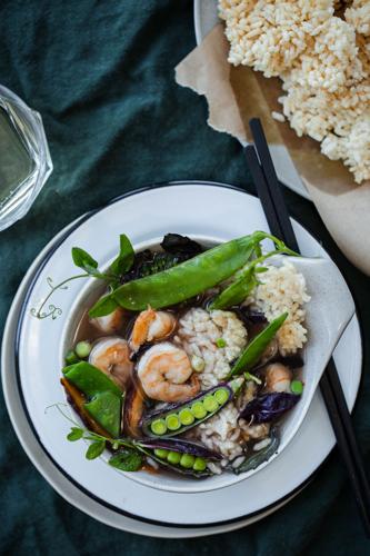 Garden pea sizzling rice soup